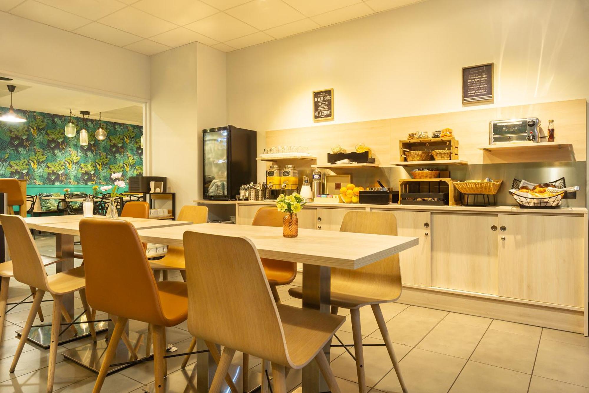 Apart-hotel City Residence Tours